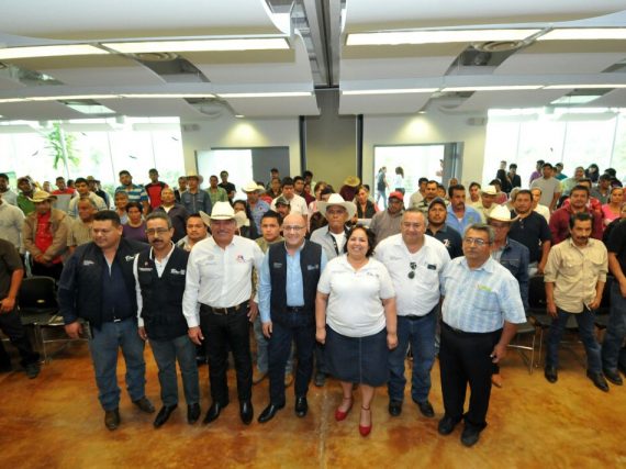 Gobierno del Estado entrega 836 mil pesos en Gómez Farias, Llera y Ocampo.