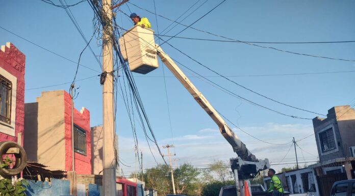 ILUMINA GOBIERNO DE CARLOS PEÑA ORTIZ EL FRACCIONAMIENTO LA CIMA