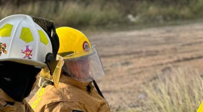 RINDEN HOMENAJE A BOMBEROS EN SU DÍA EN DÍAZ ORDAZ