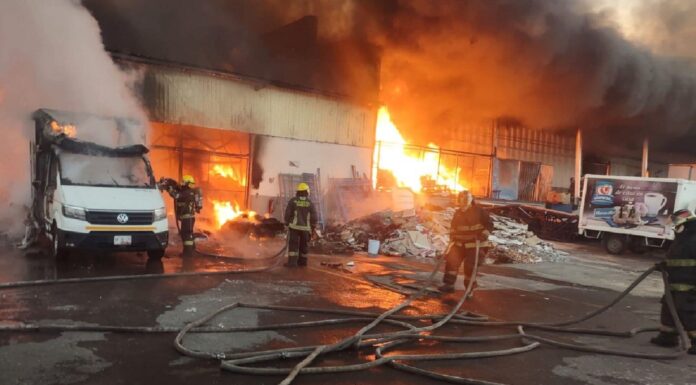 TRAGEDIA EN ANEXO, MUEREN TRES MUJERES EN INCENDIO