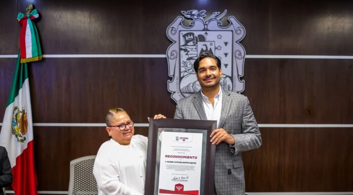 ENTREGÓ ALCALDE CARLOS PEÑA ORTIZ PREMIO MUNICIPAL DE LA MUJER 2025, EN Reynosa