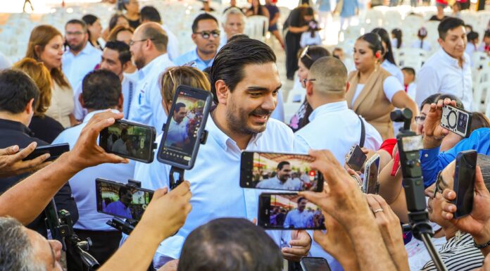 LLAMA CARLOS PEÑA ORTIZ A QUE NIÑOS Y JÓVENES ASISTAN A LA ESCUELA