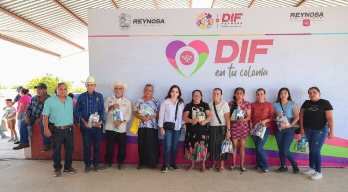 FAMILIAS DEL EJIDO PANCHO VILLA RECONOCEN EL RESPALDO DEL ALCALDE CARLOS PEÑA ORTIZ Y DIF REYNOSA
