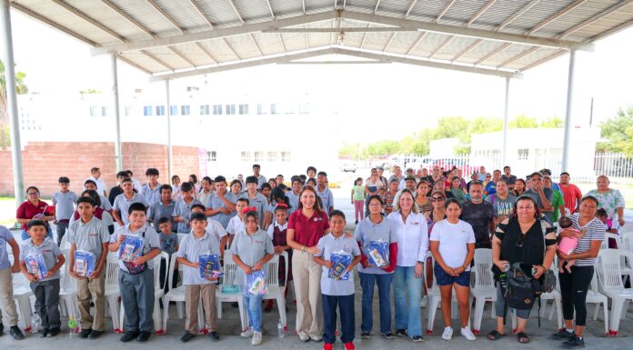ENTREGA DIF-REYNOSA ÚTILES ESCOLARES A NIÑAS, NIÑOS Y ADOLESCENTES DE PANNARTI