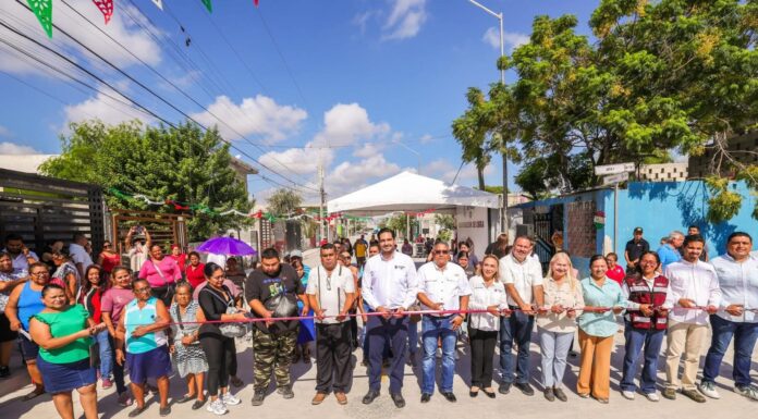 INAUGURA CARLOS PEÑA ORTIZ PAVIMENTACIÓN HIDRÁULICA EN VILLAS DE ESMERALDA