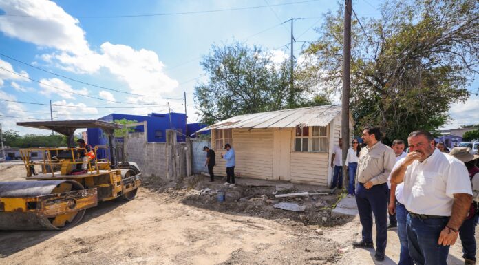CONSTRUYE GOBIERNO DE CARLOS PEÑA ORTIZ PAVIMENTACIÓN HIDRÁULICA EN LA COLONIA HIDALGO