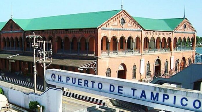 DETIENEN EN TAMPICO A FUNCIONARIOS POR HUACHICOL