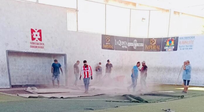 INICIAN TRABAJOS DE RENOVACIÓN EN LA CANCHA DEL VIVERO EN DÍAZ ORDAZ
