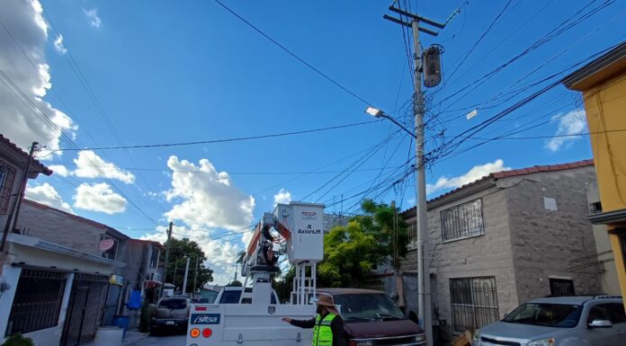 REFUERZA GOBIERNO DE REYNOSA ALUMBRADO PÚBLICO EN LA COLONIA LA CIMA