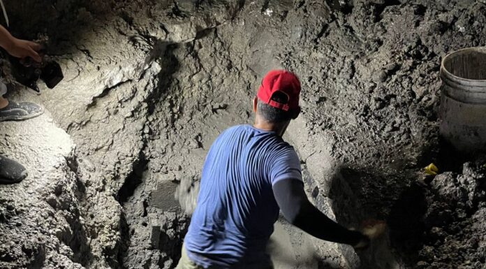 TRABAJÓ COMAPA EN REPARACIÓN DE FUGAS DE AGUA EN DISTINTOS SECTORES DE LA CIUDAD