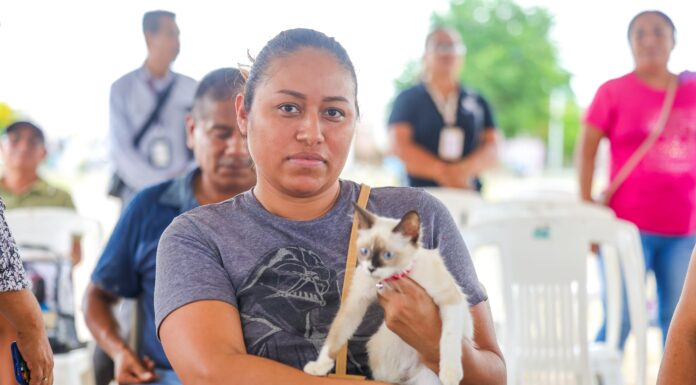 LLEVÓ CARLOS PEÑA ORTIZ SALUD Y BIENESTAR A MASCOTAS DEL FRACCIONAMIENTO HALCÓN