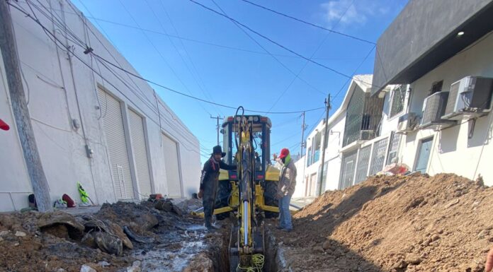 ARRANCÓ COMAPA OBRA DE REHABILITACIÓN DE RED SANITARIA EN LA COLONIA RODRÍGUEZ