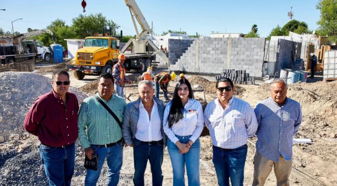 LA ALCALDESA NATALY GARCÍA DÍAZ SUPERVISA LOS TRABAJOS DE CONSTRUCCIÓN DE LA NUEVA CLÍNICA DEL ISSSTE EN DÍAZ ORDAZ