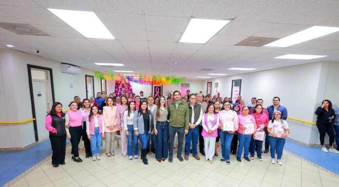 ENTREGÓ ALCALDE CARLOS PEÑA ORTIZ PRÓTESIS MAMARIAS EXTERNAS A SOBREVIVIENTES