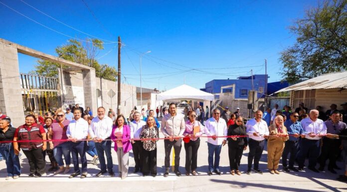 INAUGURA CARLOS PEÑA ORTIZ PAVIMENTACIÓN HIDRÁULICA EN LA COLONIA HIDALGO