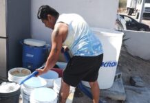 ATIENDE CARLOS PEÑA ORTIZ NECESIDAD DE AGUA POTABLE EN COLONIAS