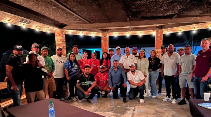 ENCABEZA LUIS QUINTANILLA REUNIÓN OFICIAL CON AUTORIDADES MUNICIPALES Y REPRESENTANTES DE EQUIPOS INFANTILES DE BÉISBOL