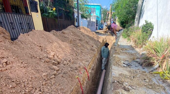 TRABAJA COMAPA EN LA REHABILITACIÓN DEL SISTEMA SANITARIO EN LA COLONIA RODRÍGUEZ