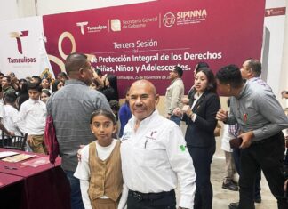 ACOMPAÑA ALCALDE A EMYLI EN SU TOMA DE PROTESTA DURANTE LA TERCERA SESIÓN DEL SIPPINA