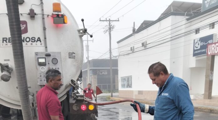 TRABAJÓ COMAPA EN SONDEOS DE RED DE ALCANTARILLADO EN DIVERSOS SECTORES DE LA CIUDAD