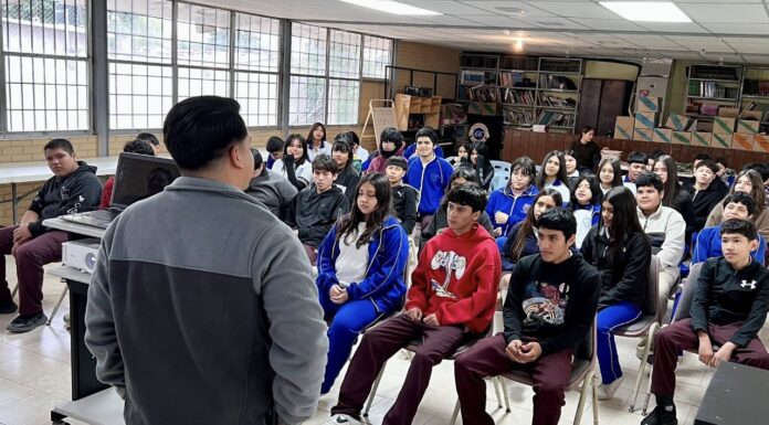 LLEVAN A ESCUELAS PLÁTICAS DE PREVENCIÓN DEL DELITO