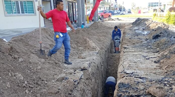 REHABILITA COMAPA RED DE DRENAJE SANITARIO EN LA COLONIA AZTLÁN