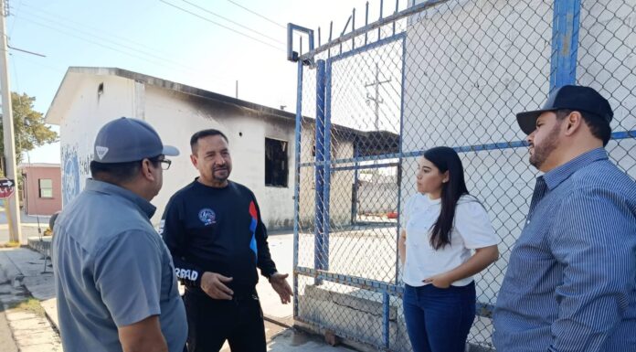 ¡ATIENDE GOBIERNO DEL BIOL. RAMIRO CORTEZ BARRERA CASO DE INCENDIO QUE CONSUMIÓ VIVIENDA DE HUMILDE FAMILIA!ñ EN LA COL. LINDAVISTA!