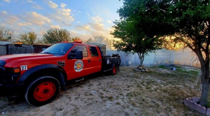 INCENDIO EN VIVIENDA DEL EJIDO VALADECES DEJA UNA RECÁMARA CONSUMIDA