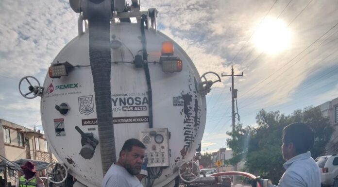 TRABAJÓ COMAPA EN SONDEO DE DRENAJE SANITARIO EN CALLES DE LA COLONIA BALCONES DE ALCALÁ