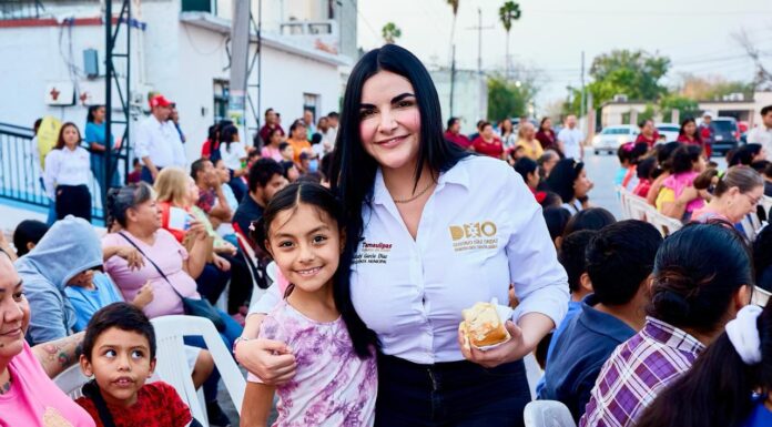 Nataly García Díaz encabeza festejo de Día de Reyes y comparte rosca con familias de Díaz Ordaz