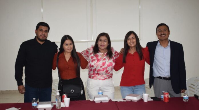 REFRENDA MAGISTERIO COMPROMISO POR LA EDUCACIÓN