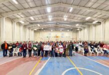 PRESIDE NATALY GARCÍA DÍAZ ENTREGA DE BECAS RITA CETINA