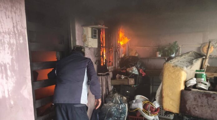 CONTROLAN INCENDIO EN VIVIENDA DE DÍAZ ORDAZ; NO SE REPORTAN LESIONADOS