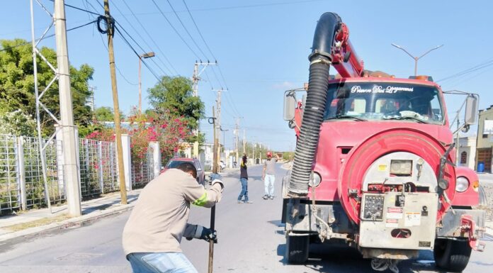 REALIZÓ COMAPA TRABAJOS DE MANTENIMIENTO EN EL FRACC. HACIENDA LAS BUGAMBILIAS