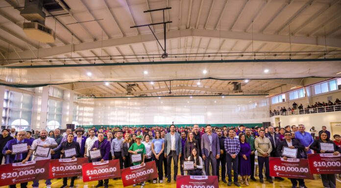 HONRA GOBIERNO DE CARLOS PEÑA ORTIZ ATLETAS REYNOSENSES CON EL PREMIO MUNICIPAL DELE DEPORTE