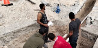 TRABAJÓ COMAPA EN INTERCONEXIÓN DE TUBERÍA EN EL FRACC. PUNTA NORTE