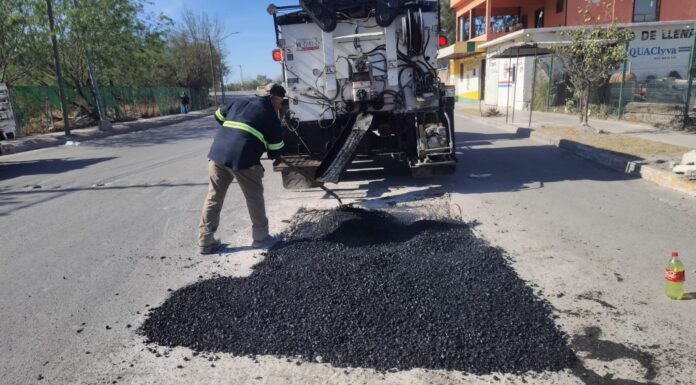 INTENSIFICA GOBIERNO DE CARLOS PEÑA ORTIZ LABORES DE BACHEO EN REYNOSA