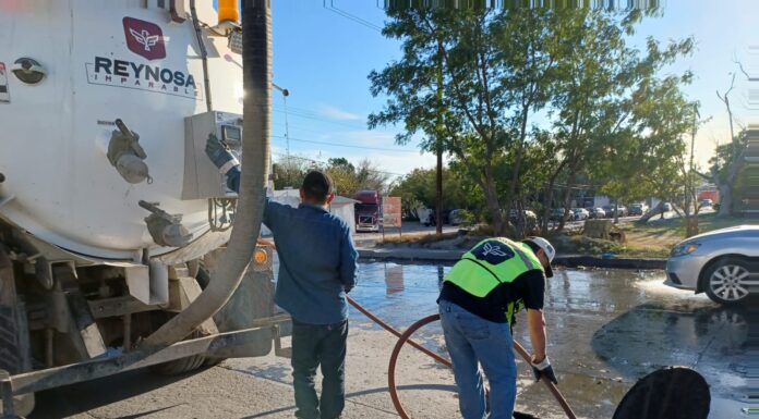MEJORA COMAPA FUNCIONAMIENTO DEL DRENAJE SANITARIO EN LA COLONIA JARACHINA NORTE