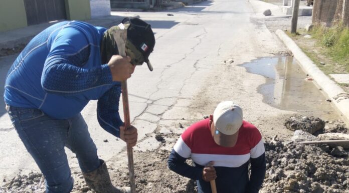 SOLUCIONÓ COMAPA FUGAS DE AGUA POTABLE EN DIVERSOS SECTORES DE LA CIUDAD