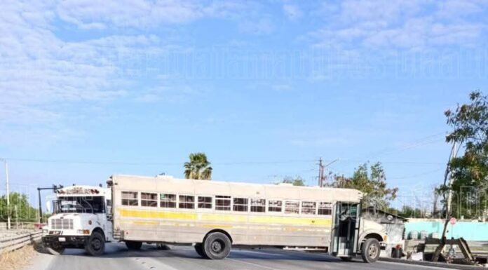 REYNOSA AMANECE SITIADA POR BLOQUEOS Y PONCHA LLANTAS EN DIFERENTES VIALIDADES