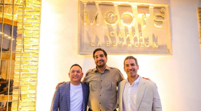 INAUGURARON CARLOS Y ALEJANDRA PRIMER EMPRENDIMIENTO DE APERTURA DE NEGOCIOS «COSTO CERO»