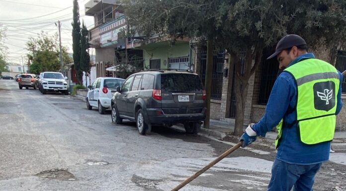 ATENDIÓ COMAPA LIMPIEZA DE POZOS EN LA COLONIA FUENTES SECCIÓN LOMAS