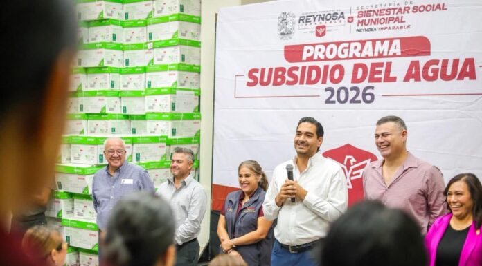 RECONOCE CARLOS PEÑA ORTIZ A TRABAJADORES DE LA SALUD CON PROGRAMA SOCIAL MUNICIPAL