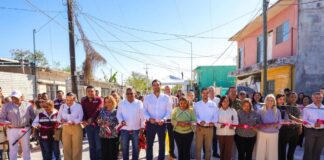 ALCALDE CARLOS PEÑA ORTIZ INAUGURA NUEVA CALLE PAVIMENTADA EN LA COLONIA AMPLIACIÓN 16 DE SEPTIEMBRE