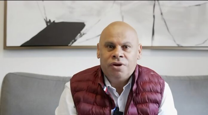 Renuncia de Paco Cuéllar sacude Comunicación Social estatal