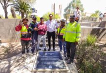 COLOCARON JÓVENES Y ALCALDE UNA CÁPSULA DEL TIEMPO EN LA PLAZA PRINCIPAL DE REYNOSA