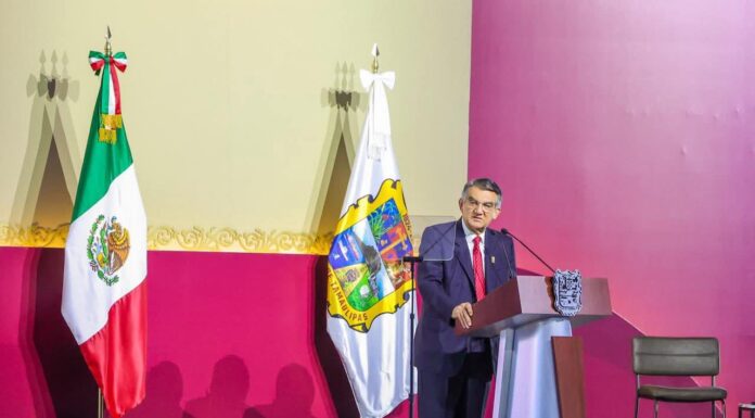 ASISTIÓ ALCALDE CARLOS PEÑA ORTIZ AL CUARTO INFORME DE GOBIERNO DEL GOBERNADOR AMÉRICO VILLARREAL ANAYA