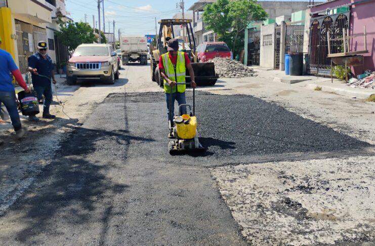 REPARÓ GOBIERNO DE REYNOSA VIALIDADES EN TRES COLONIAS