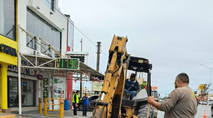 EJECUTA COMAPA OBRA DE REHABILITACIÓN SANITARIA EN LA COLONIA PROLONGACIÓN LONGORIA