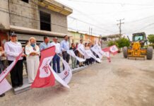 DIO CARLOS PEÑA ORTIZ INICIO A OBRA DE PAVIMENTACIÓN EN LOMAS DEL VILLAR